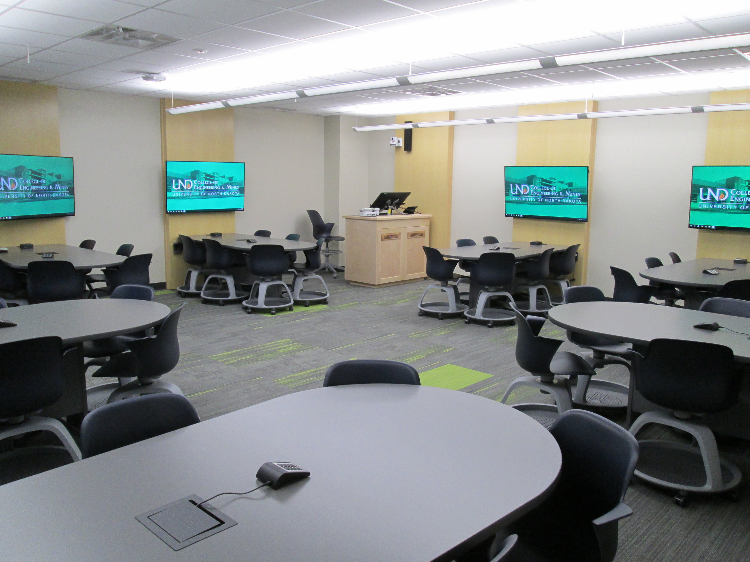 Computer Comforts Collaborative Tables at University of North Dakota