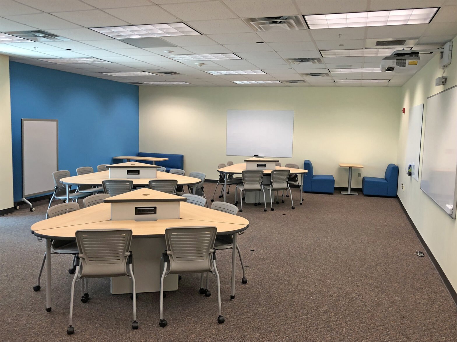 Active Learning Cluster – Power & Data Ready | Computer Comforts
