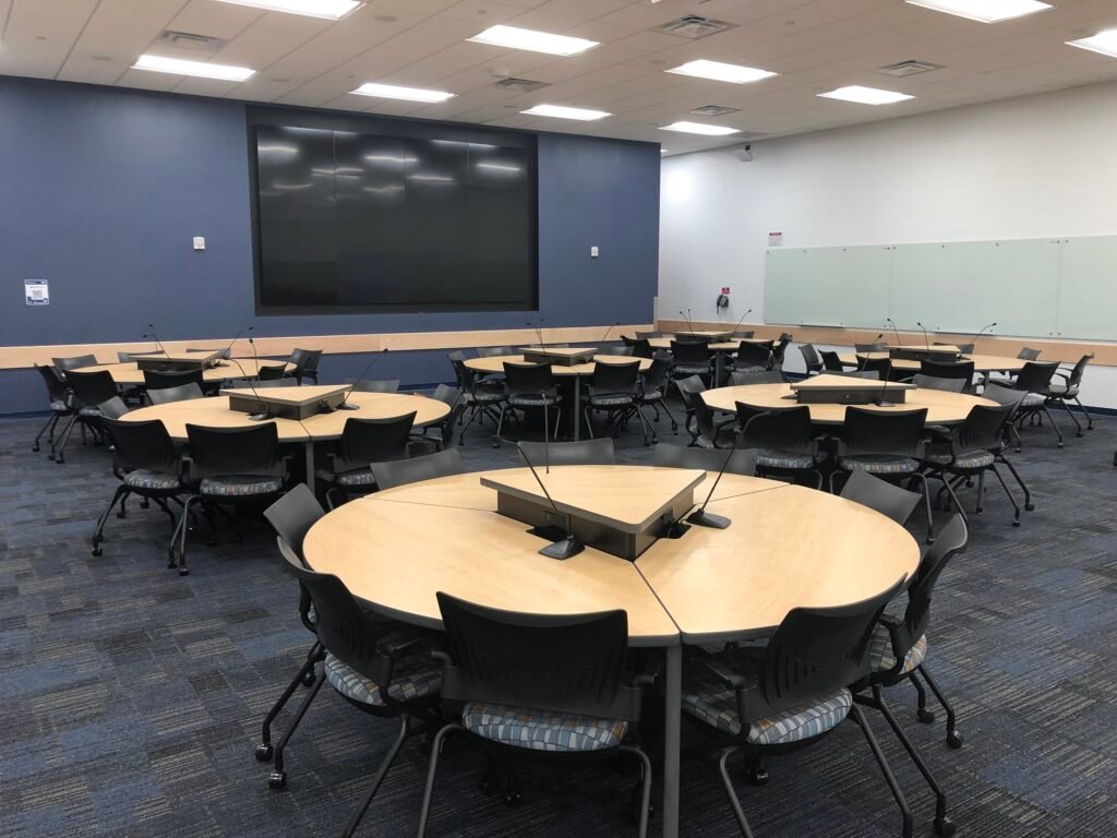 Furniture installation at Florida International University featuring the Collaborative Table Series, Active Learning Cluster and Axil Z.