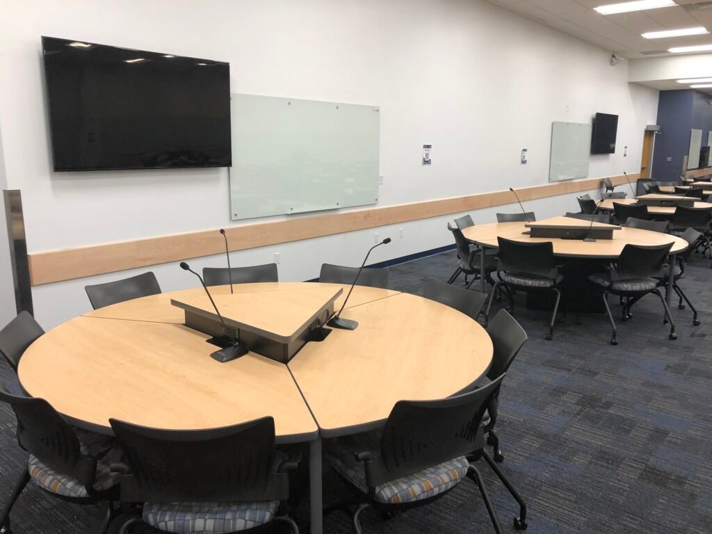 Furniture installation at Florida International University featuring the Collaborative Table Series, Active Learning Cluster and Axil Z.