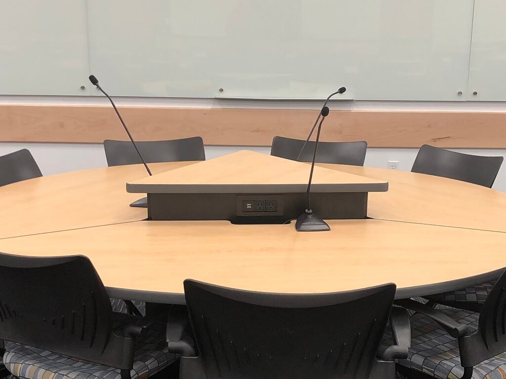 Furniture installation at Florida International University featuring the Collaborative Table Series, Active Learning Cluster and Axil Z.