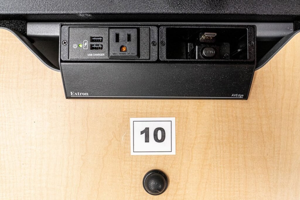 Extron AVEdge installed on Computer Comforts' Collaborative Table