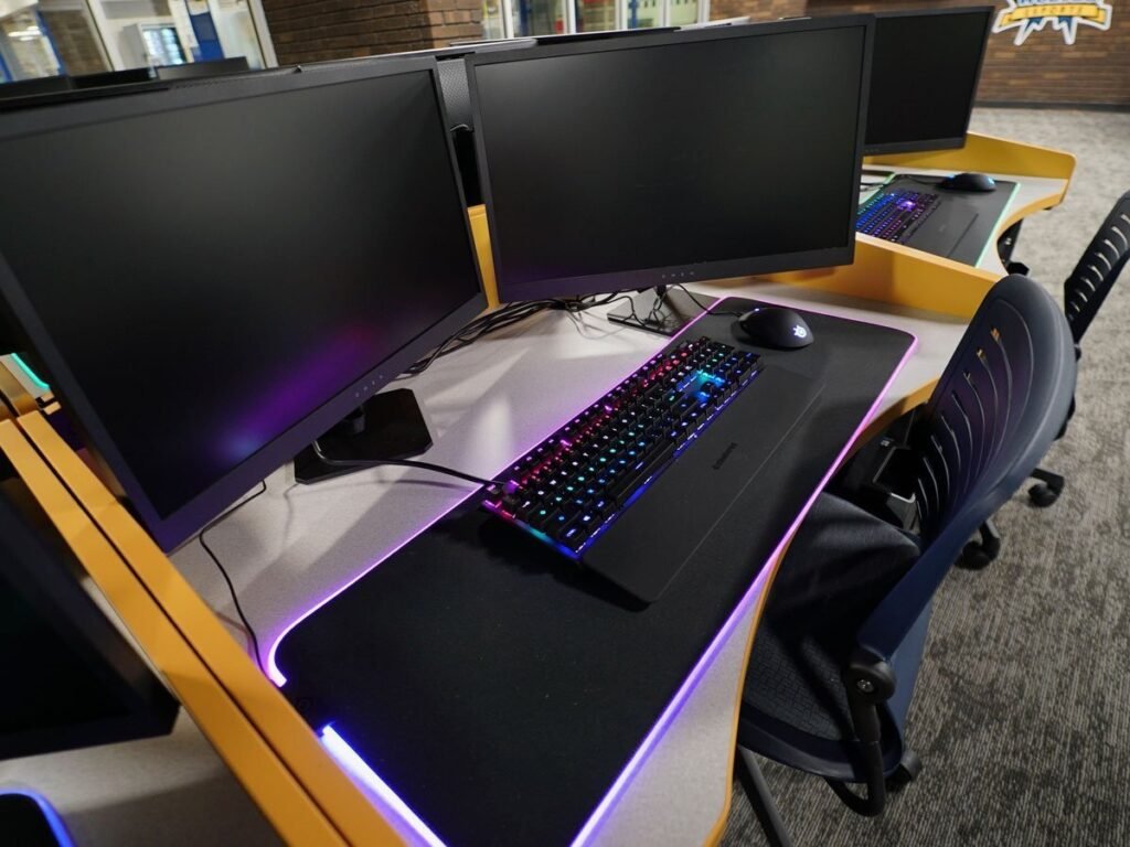 Furniture installation at Niagara County Community College featuring the MOBA Esports Table, OM5 Active Task Chair, Collaborative Table Series and Active Lectern.