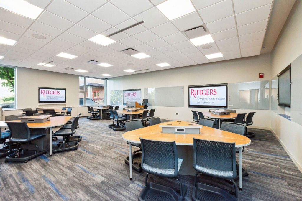 Furniture installation at Rutgers University featuring the Axil Z and Active Learning Cluster.