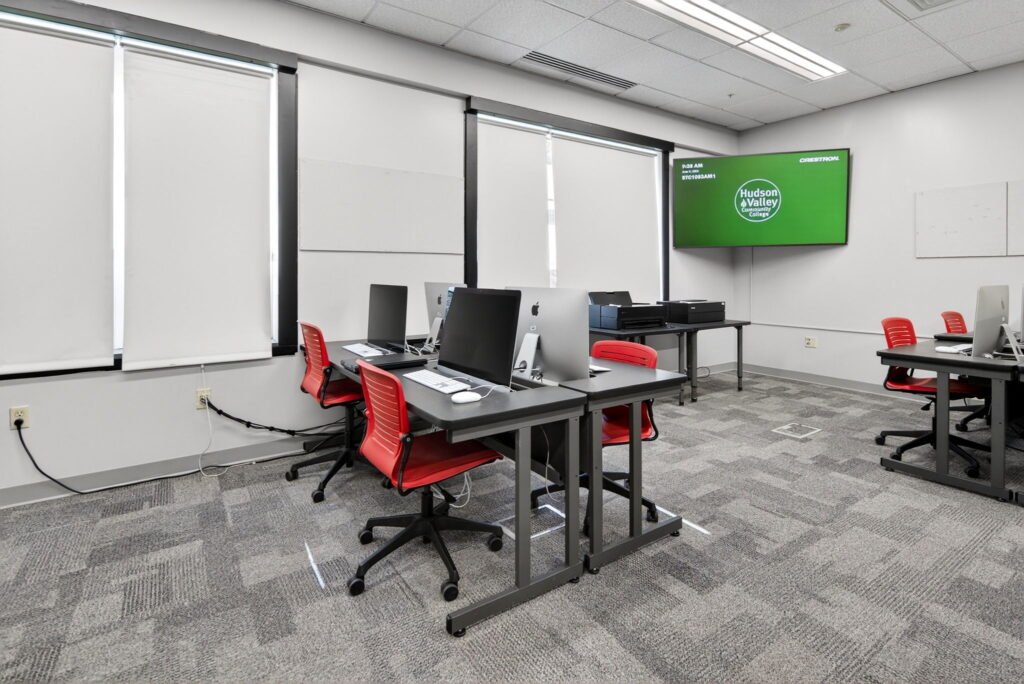 Furniture installation at Hudson Valley Community College featuring the AdapTable Series, Recessed LCD Table, OM5 Active Task Chair, OM5 Active Task Stool and EVOLVE Lectern.